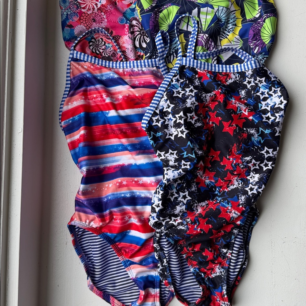 Dolfin Uglies One-Piece Practice Swimsuits - Lot of 4 - Size 30 - Picture 2 of 8